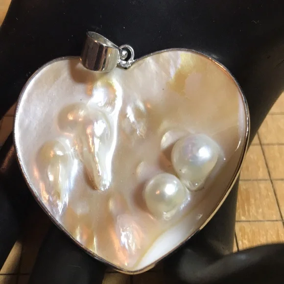 Blister Pearl Heart Big Pendant 2 1/16”Hx2"W Silver Tone Frame, Bale Organic EVC - Picture 5 of 8